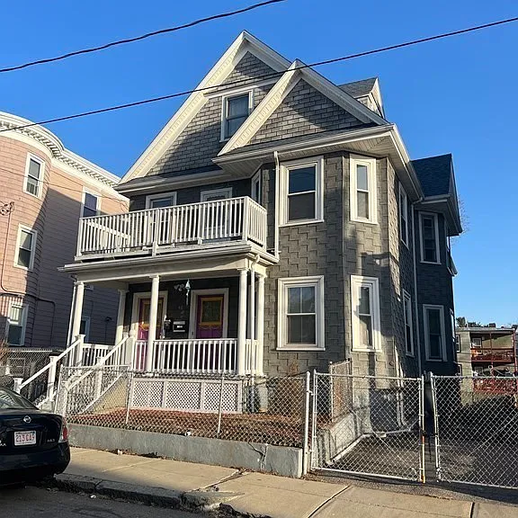 42 Barry St #2 — Photo 4
