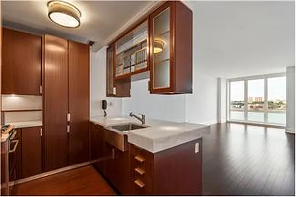 Rented by Manhattan Miami Real Estate | media 47