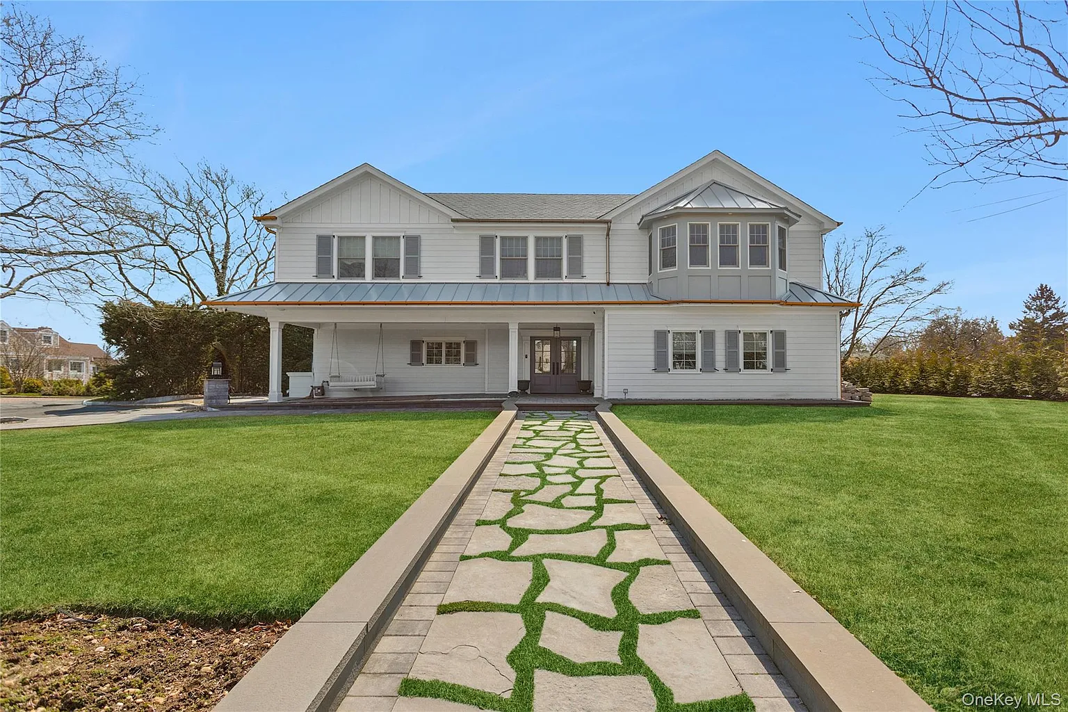 315 Hewlett Neck Road photo 1