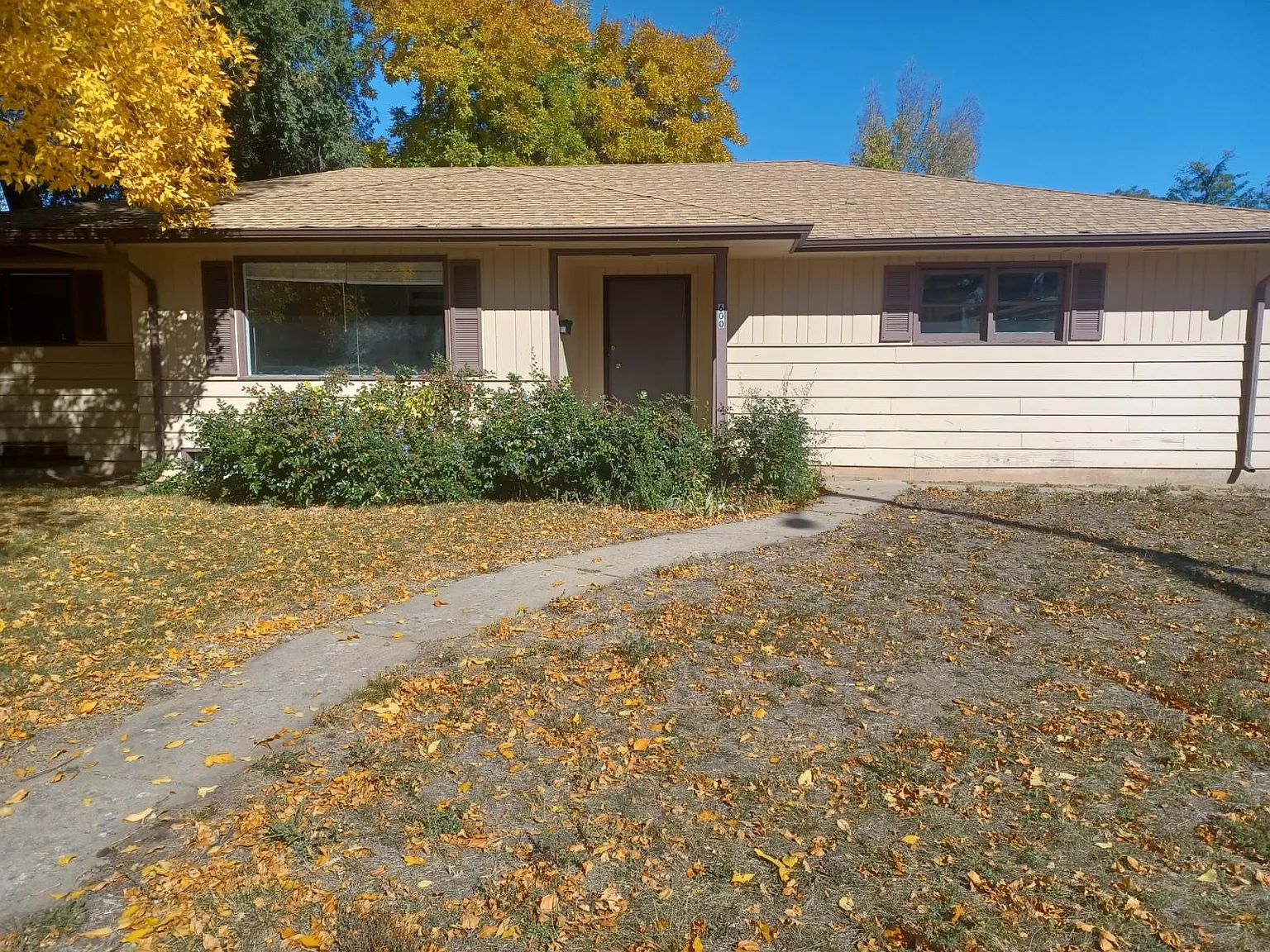 4 bed, 2562 sqft, $2,800 — Photo 1