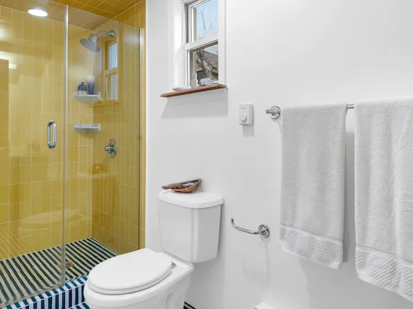 345 Dorman Court image 7 of 10