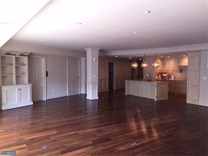 1st image of 1702 N Park Dr APT 54