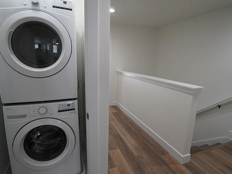 1558 S 150 W — Photo 19
