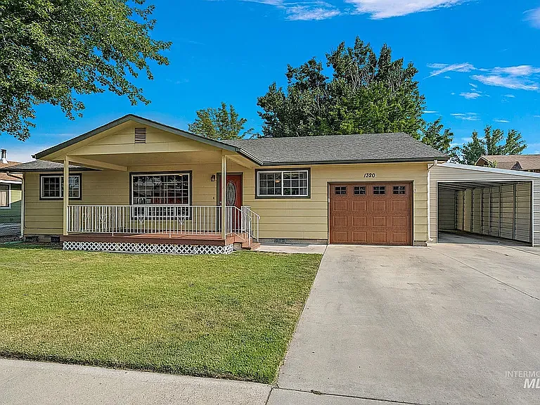 3 bed, 1960 sqft, $3,000 — Photo 1