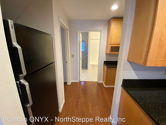 5th image of 792 Dennison Ave APT 6