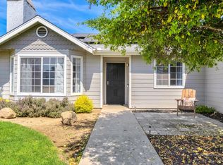 215 W Orange St, Kingsburg, CA 93631