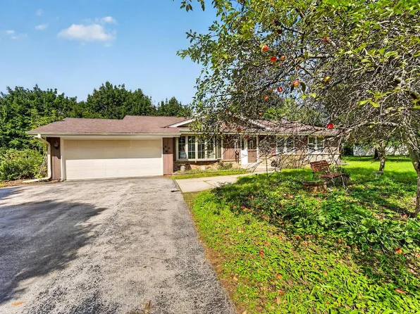 474 E Welsh ROAD, Wales, WI 53183