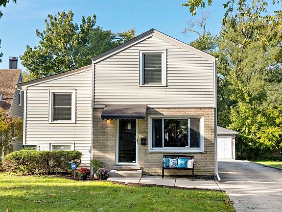 2nd image of 614 Green Valley Dr W