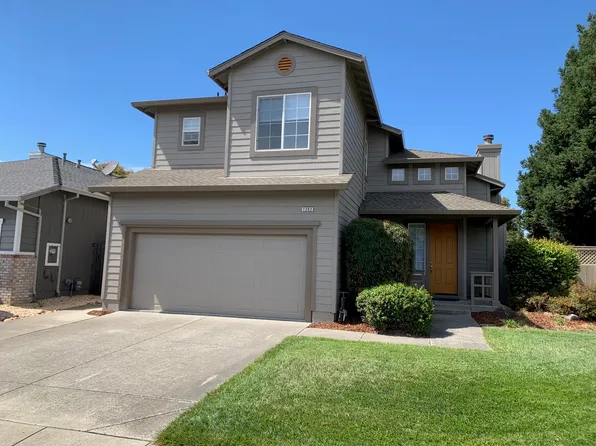 1202 Mateo Dr, Rohnert Park, CA 94928