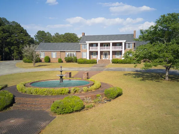 2219 Kings Mountain Dr, Dalzell, SC 29040
