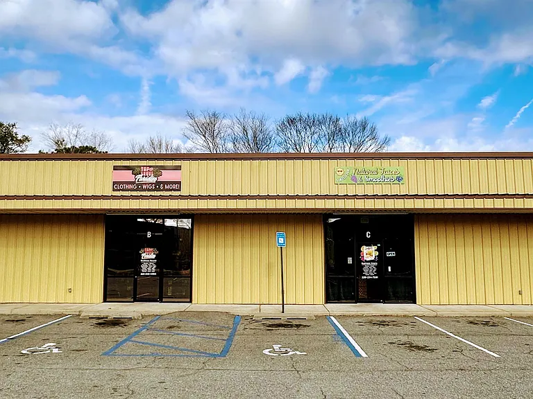 1310 E Hill Ave — Photo 2