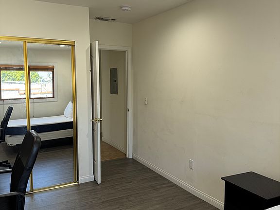 3rd image of 1415 S Centinela Ave #0