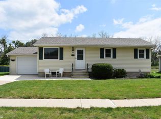 2409 Ellis Ave, Iowa Falls, IA 50126