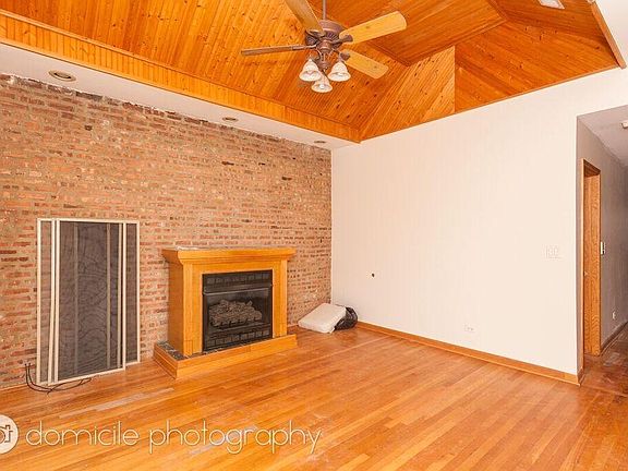 3rd image of 2755 W Logan Blvd #3B