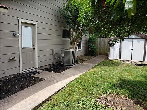5th image of 2700 Cottonwood Dr