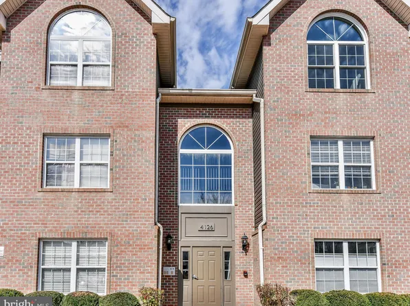 4126 Monument Ct Unit 302, Fairfax, VA 22033