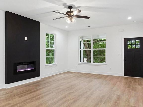 5th image of 1728 Millie Ln