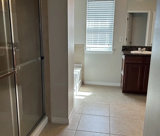 12219 Fairlawn Dr — Photo 25
