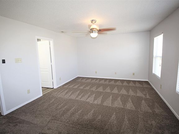 5th image of 2675 Priest Dr