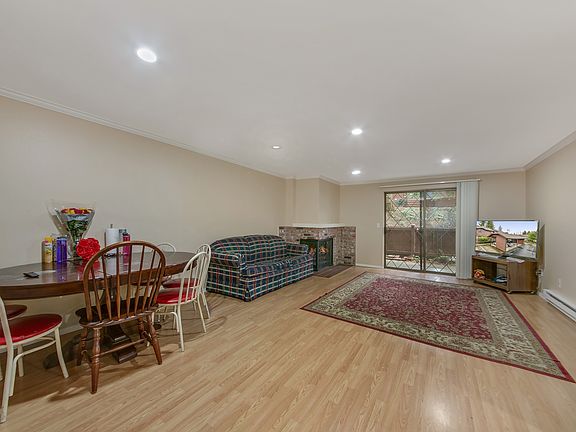 4th image of 1724 157th Ave NE #B106