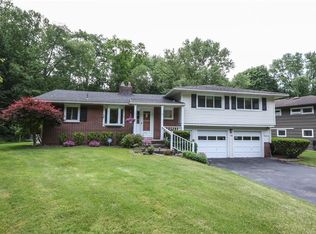 19 Shirewood Dr, Rochester, NY 14625