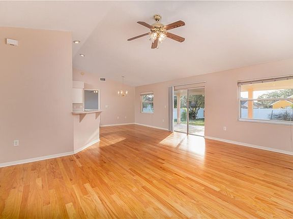 5th image of 7816 Habersham Dr