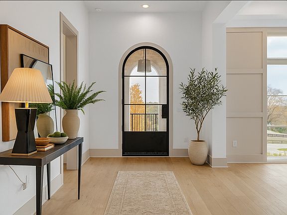 3rd image of 459 Franklin Rd