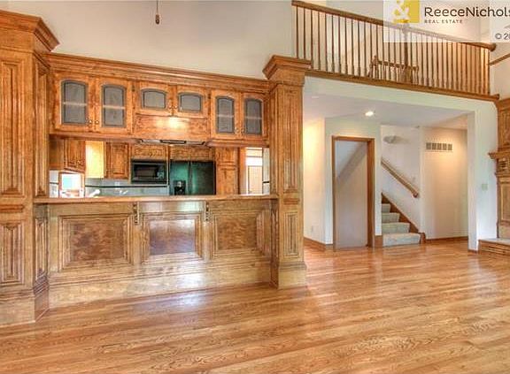 Dining Room Custom Bar, looking into the kitchen.  What a great place to enjoy your breakfast!