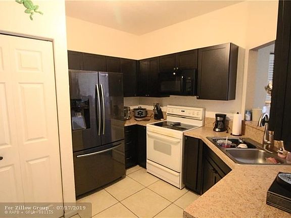 2nd image of 4713 SW 13th Ct