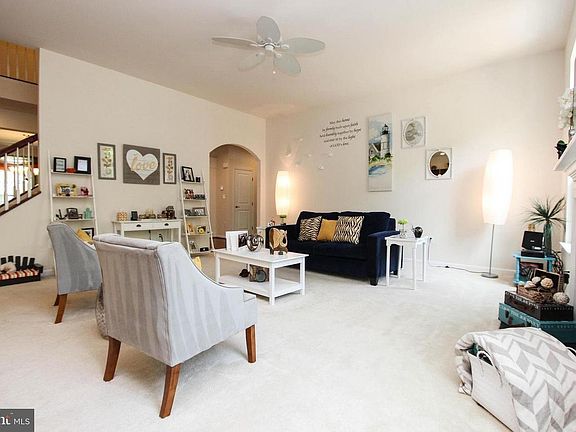 3rd image of 20 Liberty Knolls Dr