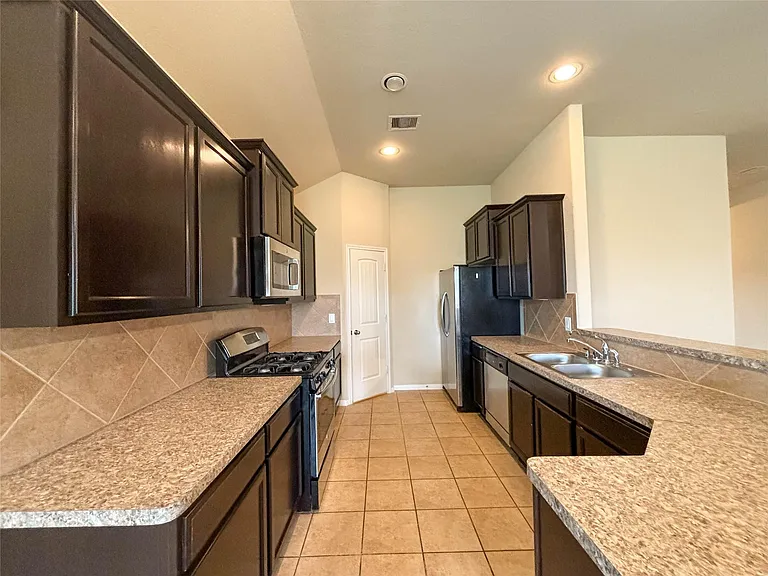 3407 Daniel Falls Ln — Photo 7