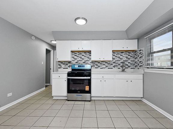 5th image of 7900 S Paxton Ave APT 3G