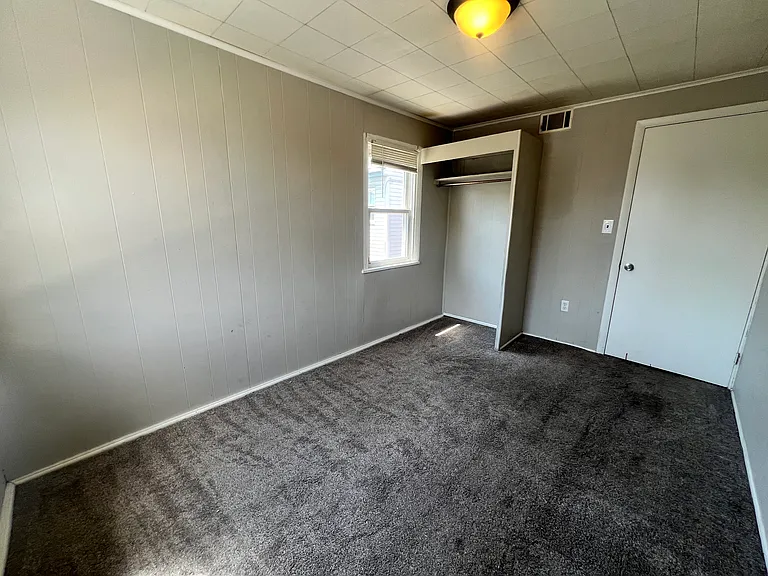 149 N West St #2 — Photo 16