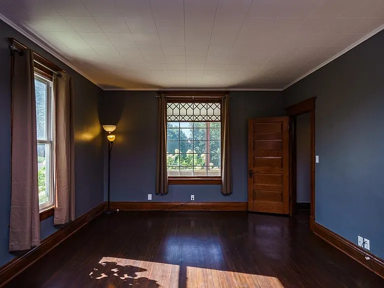 3302 Vinton St — Photo 11