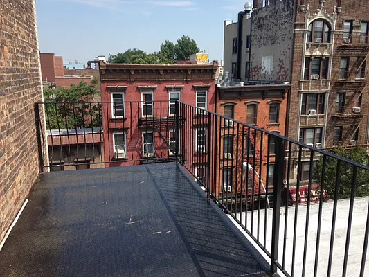 Rented by Premier Metro Realty Corp | media 78