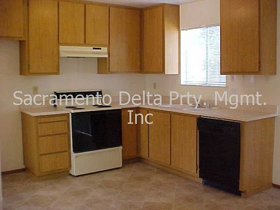3rd image of 4505 Merganser Ct