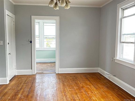 4th image of 100 Ramsey Ave