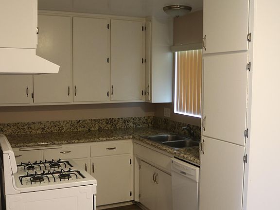 4th image of 12194 11th St APT D