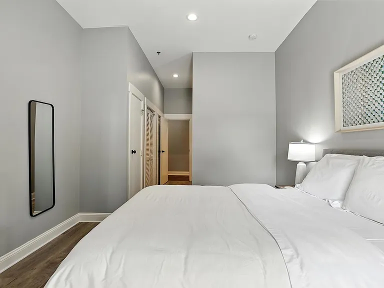 492 N Thomas St — Photo 31