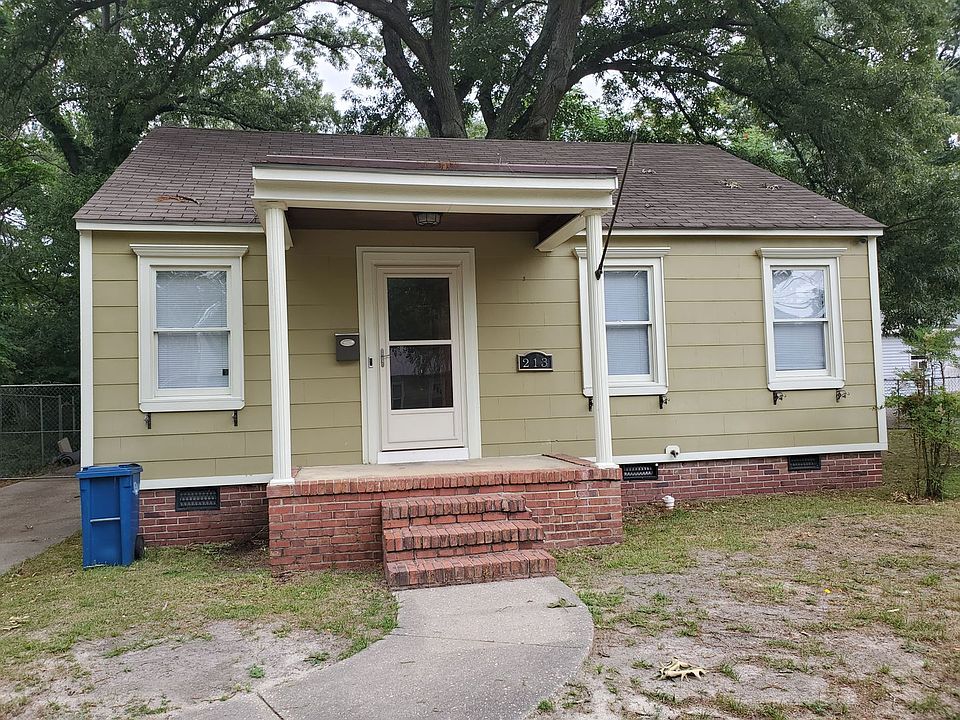 1st image of 213 Brainerd Ave