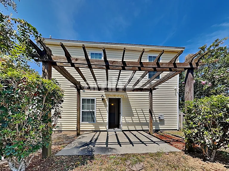 409 Lakewind Dr — Photo 20
