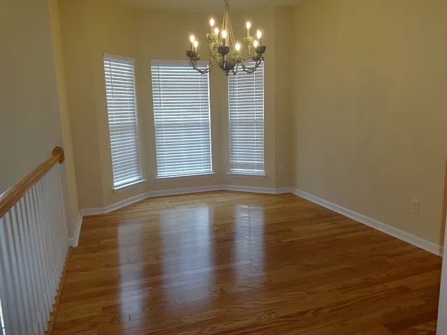 4 bed, 3.0 bath, 2865 sqft, $2,880 — Photo 2