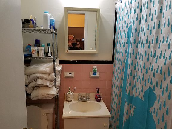5th image of 349 E 61st St APT 5C