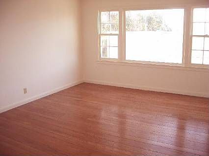 4th image of 21 Grand View Ave