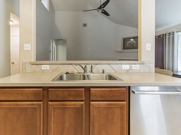 5th image of 18306 Manorcliff Ln