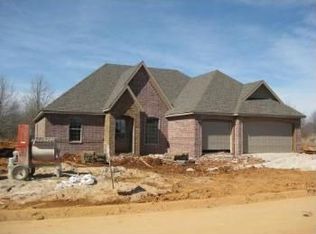 800 SE Hendrix St, Bentonville, AR 72712