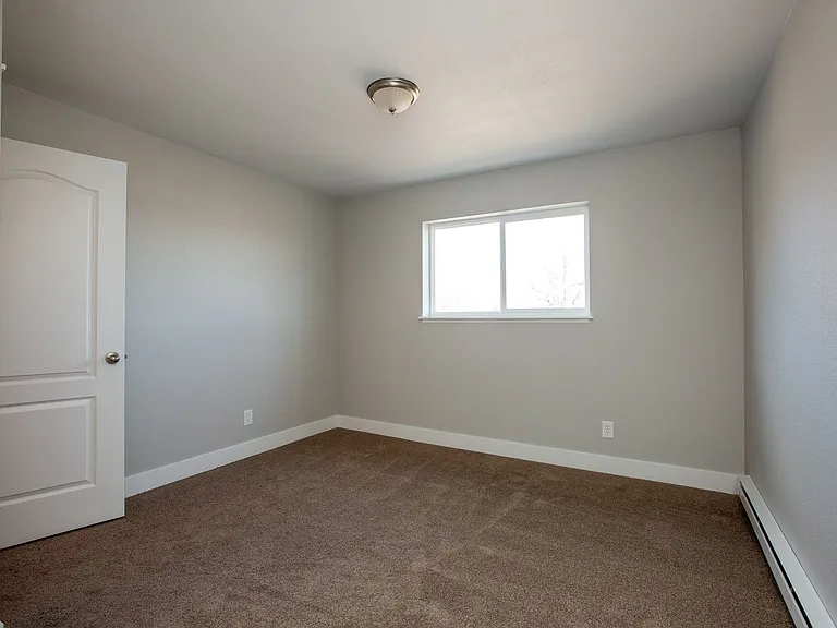 2628 Redwing Rd #8 — Photo 20