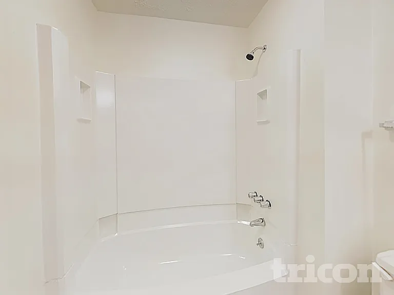 605 Colorado Ct — Photo 27