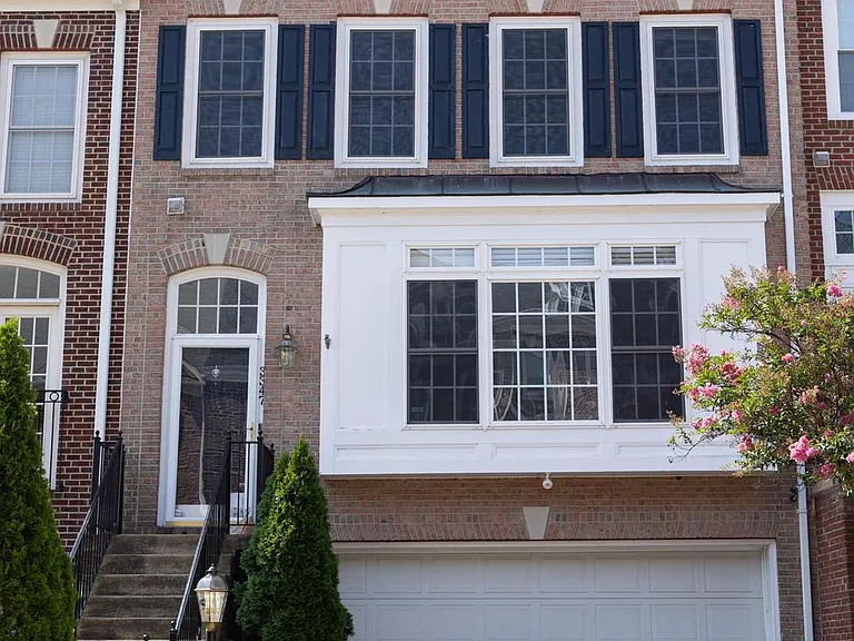 3347 Wilton Crest Ct — Photo 2