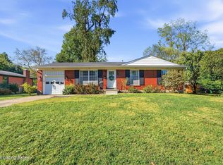 316 Castleview Dr, Saint Matthews, KY 40207